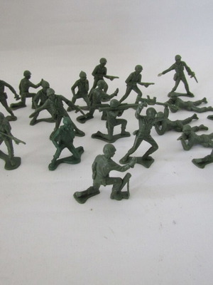 American Infantry used, 20 Army Men figures 1970-1980