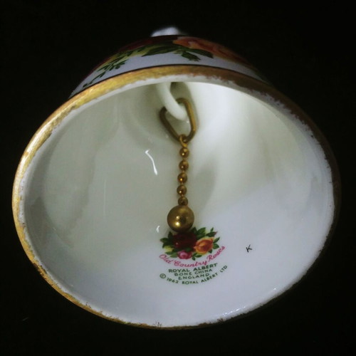 Royal Albert Old Country Roses decorative bells like new, set of 3