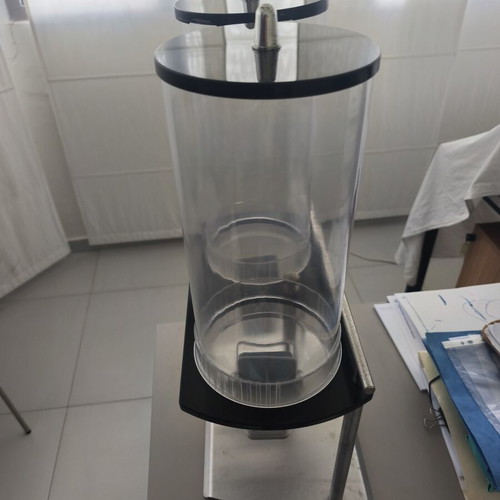 Garibaldi cereal dispenser used, 2 compartments