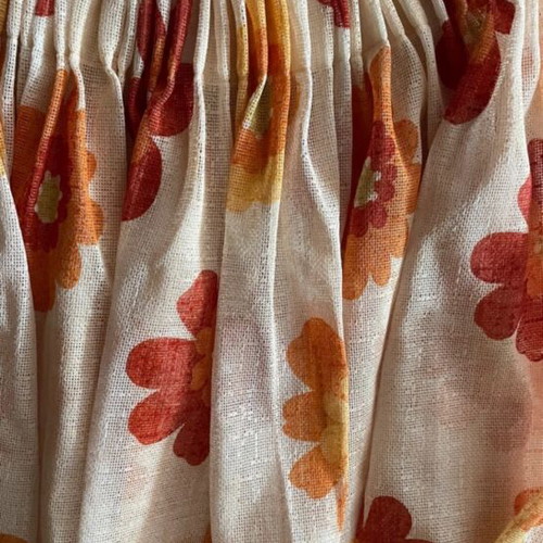 Curtain like new, dimensions 2.50x4.5 meters