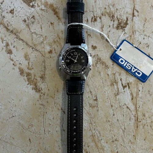 Casio AMW-700 fishing gear watch like new