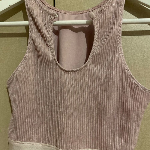Tally Weil crop top soft pink shiny like new, size S