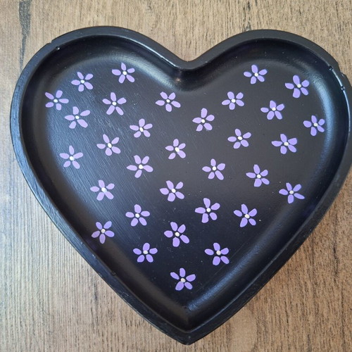 Handmade gypsum tray with acrylic paint and matte finish