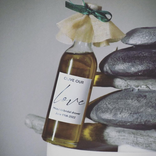 Olive oil bomboniere with personalized stickers, 20-100 ml