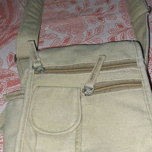 Women's shoulder bag used