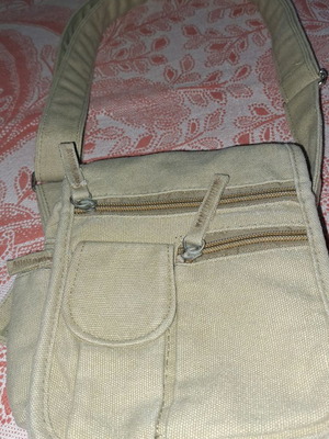 Women's shoulder bag used