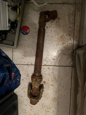 Drive shaft used for agricultural tractor machinery
