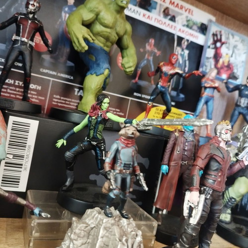 Marvel movie collection new, complete with 80 figures