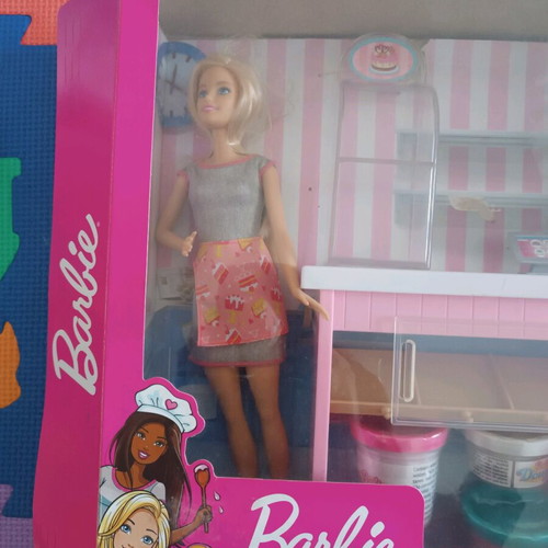 Barbie pastry shop new in box