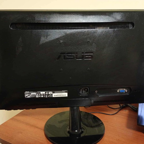 Asus VS247 19 inch LCD monitor like new
