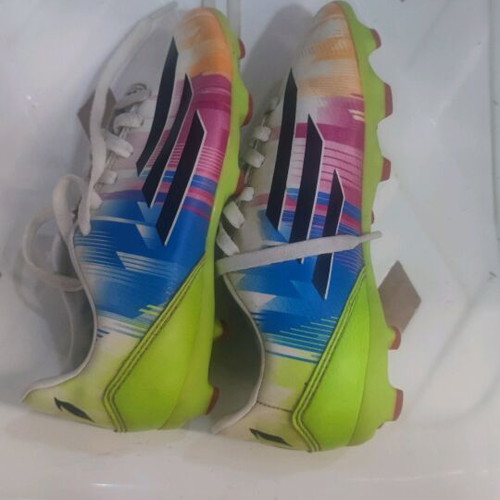 Adidas football shoes like new, size 29