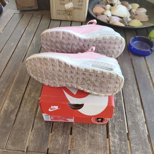 Nike Air Max sneakers, pink and white, size 36.5