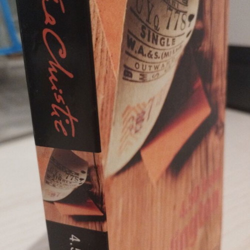 Agatha Christie 4.50 from Paddington book like new, English