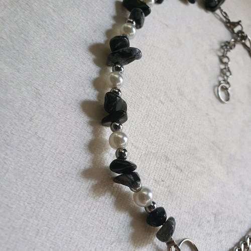 Snowflake Obsidian and Pearl Half Chain Necklace like new