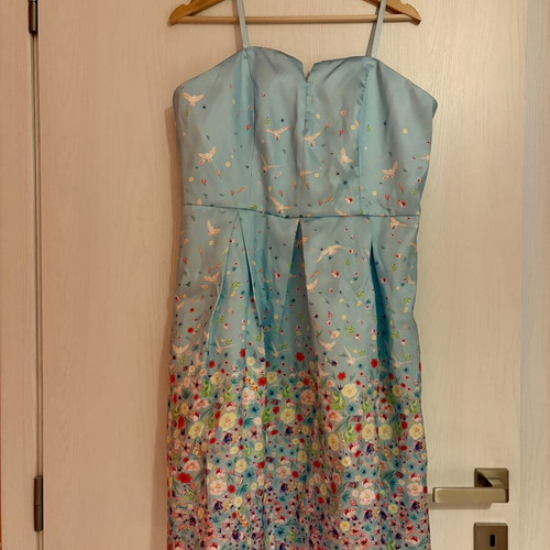 Axel dress size 44 satin like new, blue with floral pattern