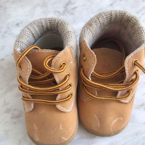 Baby Booties 9-12 Months beige like new