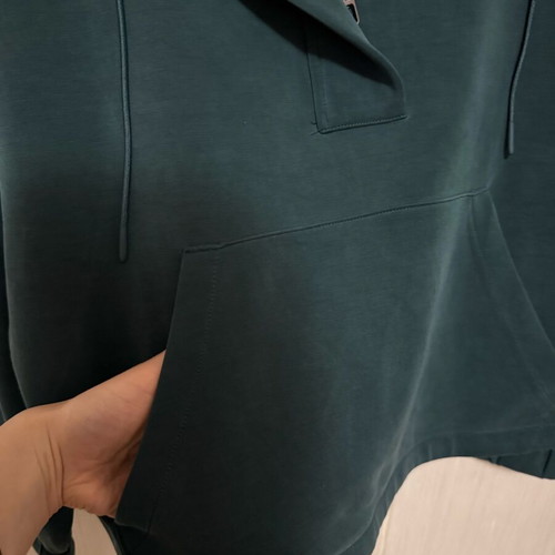 Women's sweatshirt like new, blue and green