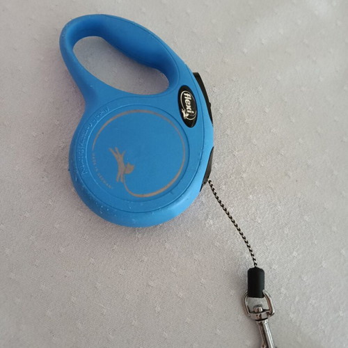 Retractable dog leash with cord up to 8 kg like new