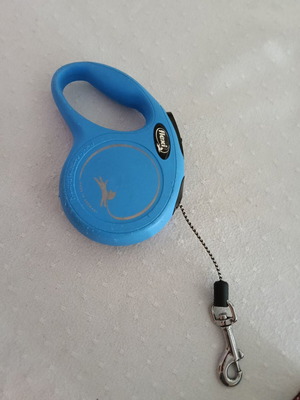 Retractable dog leash with cord up to 8 kg like new