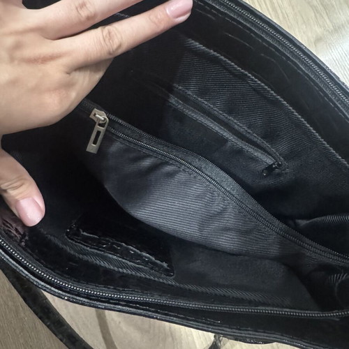 Handbag used, black with multiple inner pockets