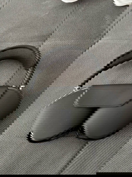 AirPods Max