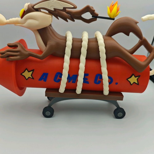 Wile E. Coyote & Road Runner figures new from 3d printer