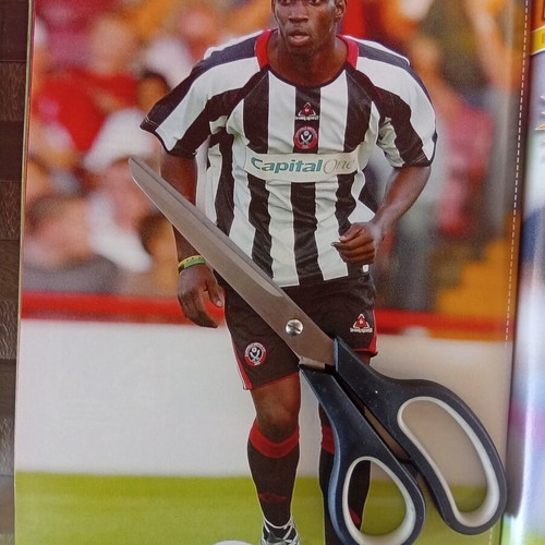 Match Football Magazine issue 8-14/8/2006 like new with Arsenal poster