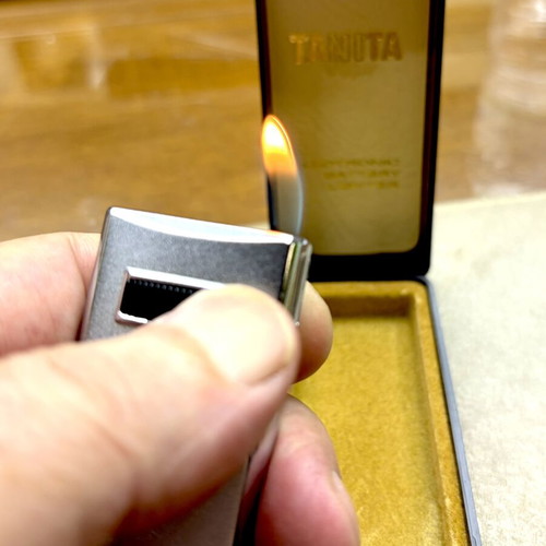Tanita Electronic Battery Lighter N.O.S, vintage 1970s