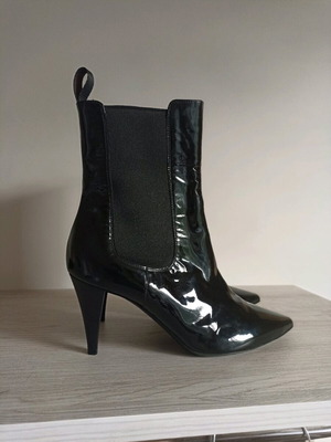 Pollini women's boots like new, black patent leather, size 37.5