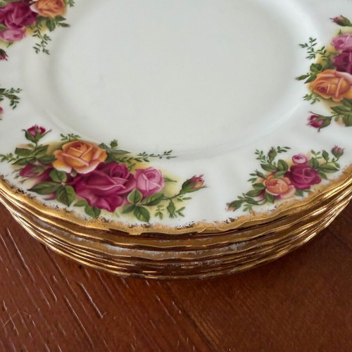 Royal Albert Old Country Roses salad plates in excellent vintage condition, set of 6
