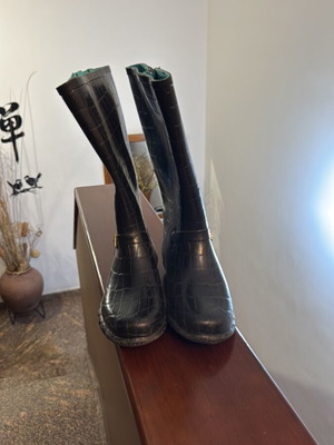 Next black boots like new, size 40