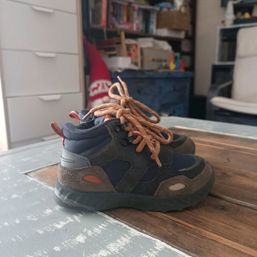 Zara winter shoes for boy size 25 used