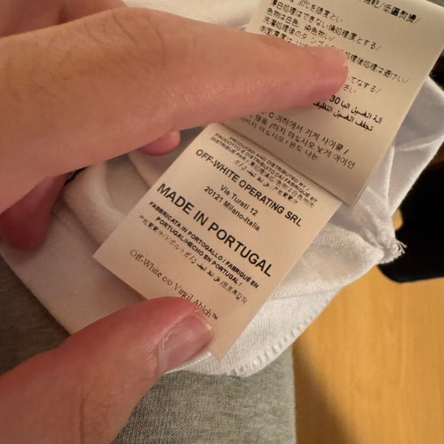 Off White t-shirt like new, collaboration with Eden Rock, size M