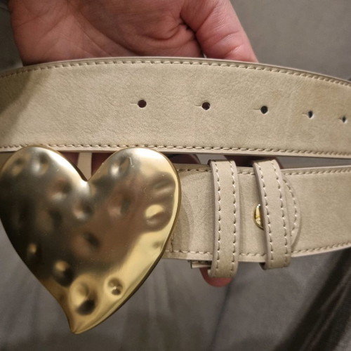 Verde belt new with gold heart buckle, ivory, size 110cm