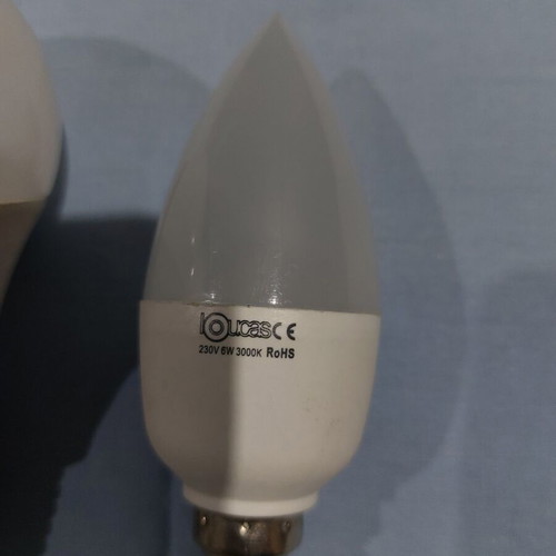 Led bulbs like new, pack of 5, 2 E27 and 3 E14