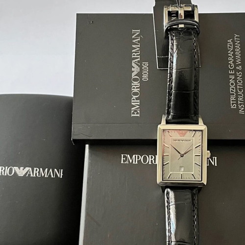 Armani AR2418 women's watch like new with leather strap