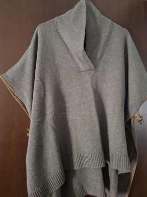 Massimo Dutti poncho size S wool cashmere blend like new, grey with brown details