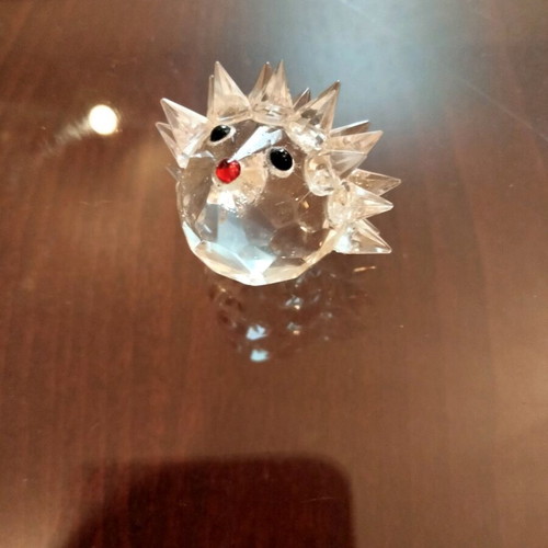 Crystal hedgehog miniature like new
