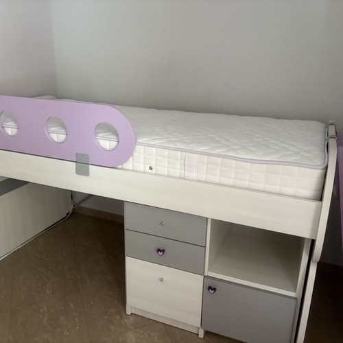 Children's bedroom set with desk and Media mattress