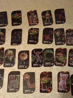 Poppy metallic tags set like new