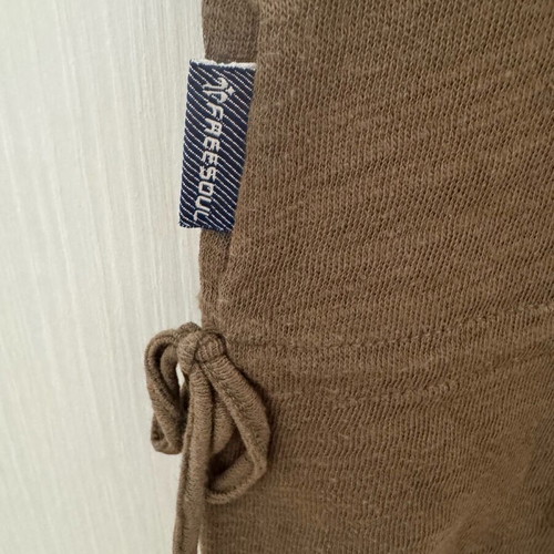 Freesoul women's t-shirt like new, olive with embroidery