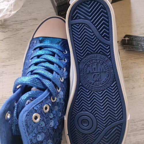 Blue sneakers Made In Italia new with sequins and shine