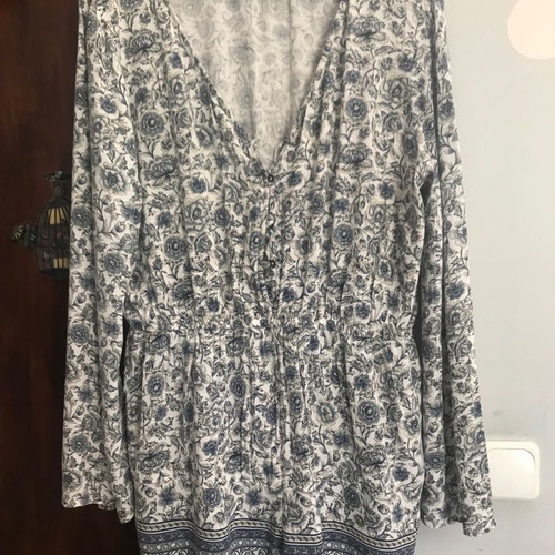 One-piece shorts used, airy and easy to wear