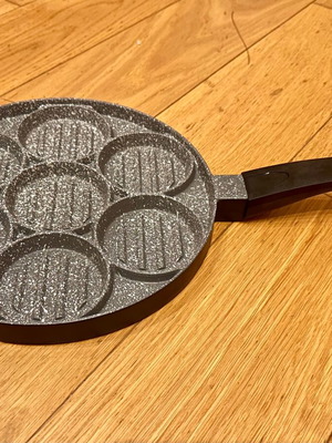 Aeternum Petravera Nonstick Pan for 7 Burgers New