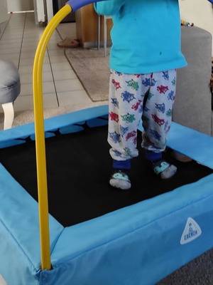 Children's trampoline like new 96x96 cm, up to 65kg capacity