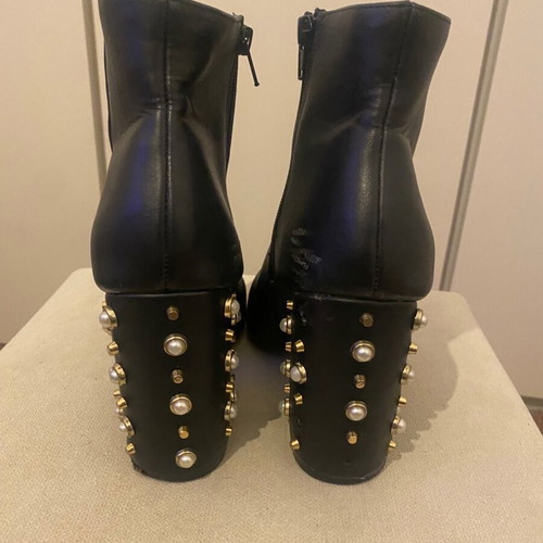 Black boots used with heel, size 38