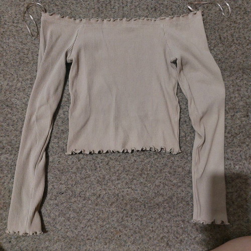 Gina Tricot beige blouse with bare shoulders like new, 95% cotton