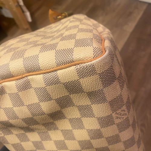 Louis Vuitton Speedy 30 used handbag