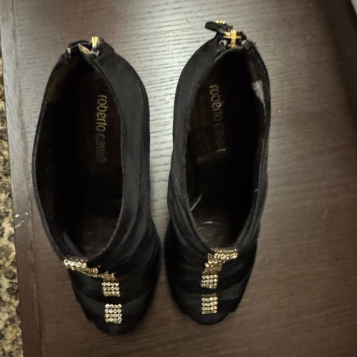 Roberto Cavalli shoes size 38 like new, black