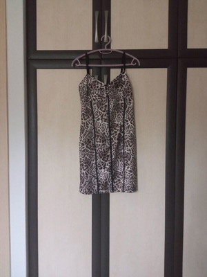 Pink Woman animal print dress size medium like new